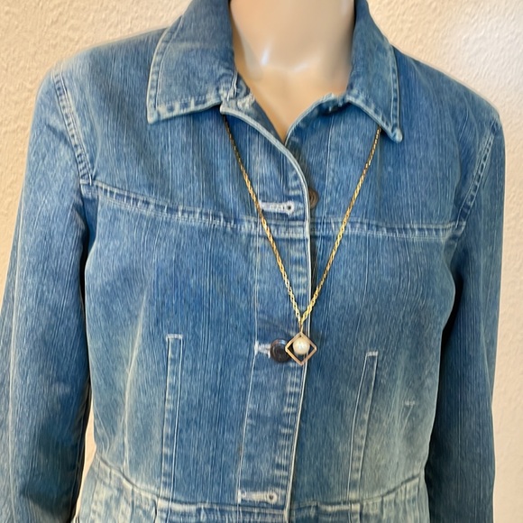 Jean jacket - Picture 2 of 6